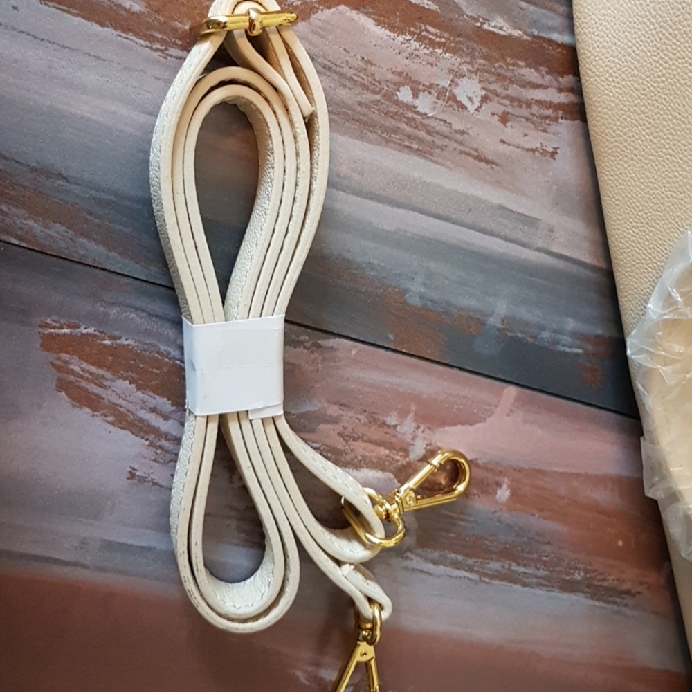 Handbag - Picture 3 of 5